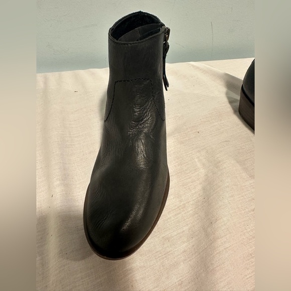 Lucky Brand Blandre Booties Ankle Boots Black Leather Stack Heel Sz6 NEW No Box - Picture 6 of 12